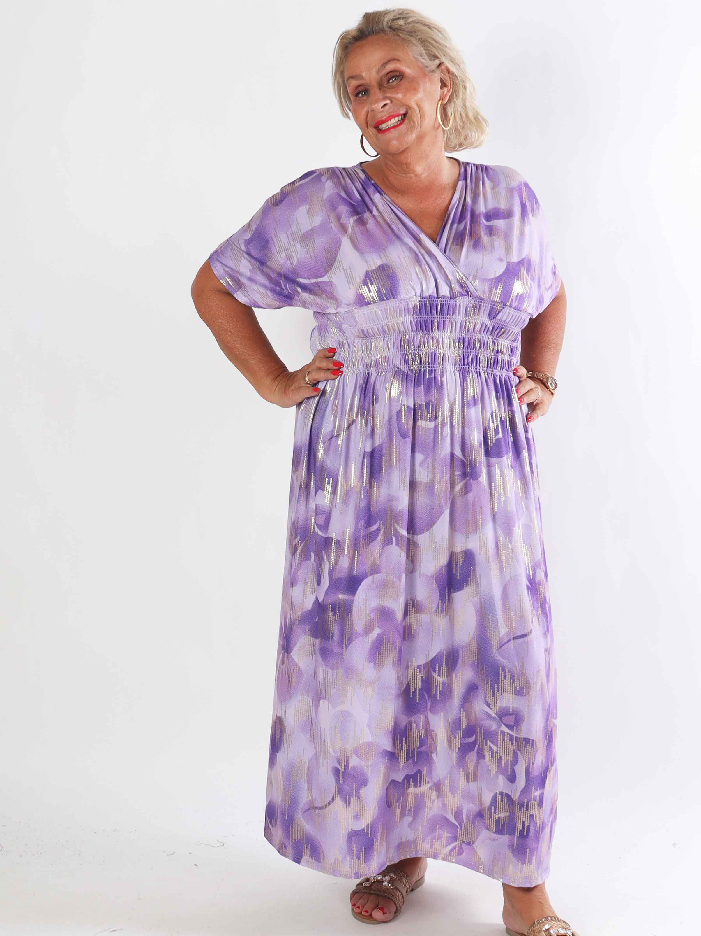 Pams Glamorous - Plus size elastisk kjole med fine guld detaljer